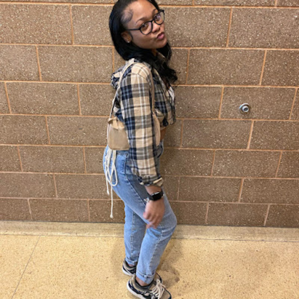 Meet your Posher, Aniya